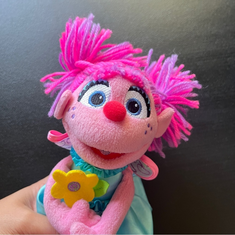 GUND Sesame Street Abby Cadabby Plush Fairy Doll Flower Girl 11 inch Plushie - Picture 3 of 10